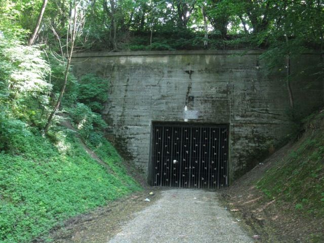 tunel strzyżów
